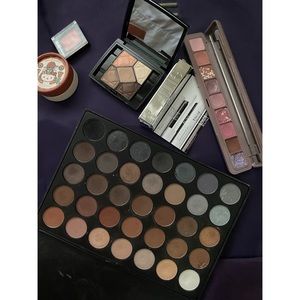 Eyeshadow bundle